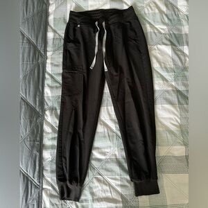 Figs black jogger pants size small
